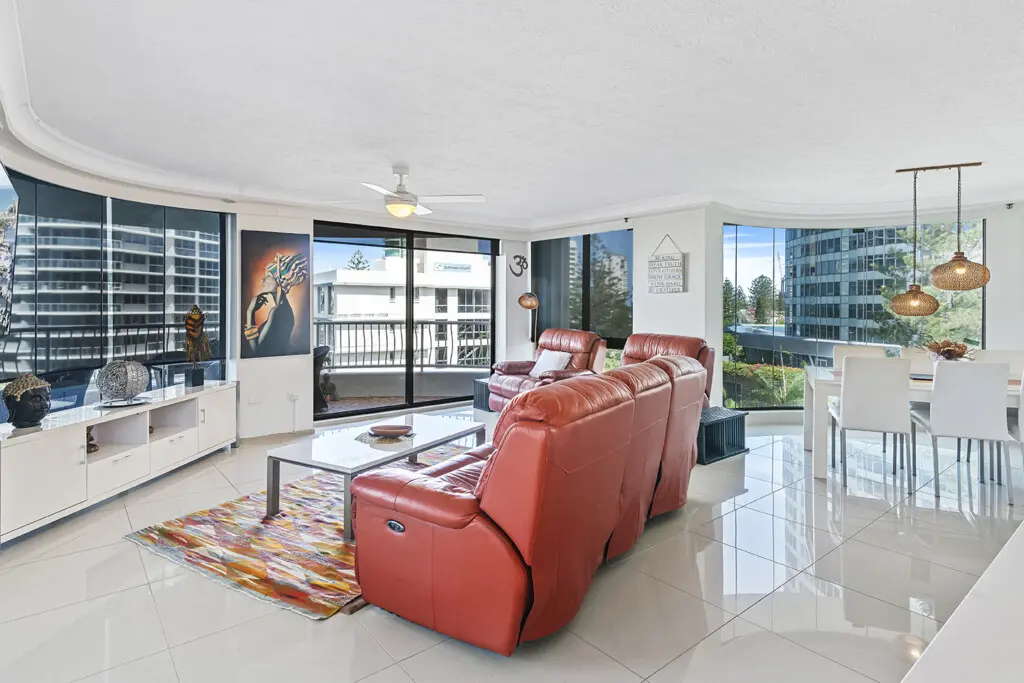 Living room - 1 bedroom ocean/garden view apartment